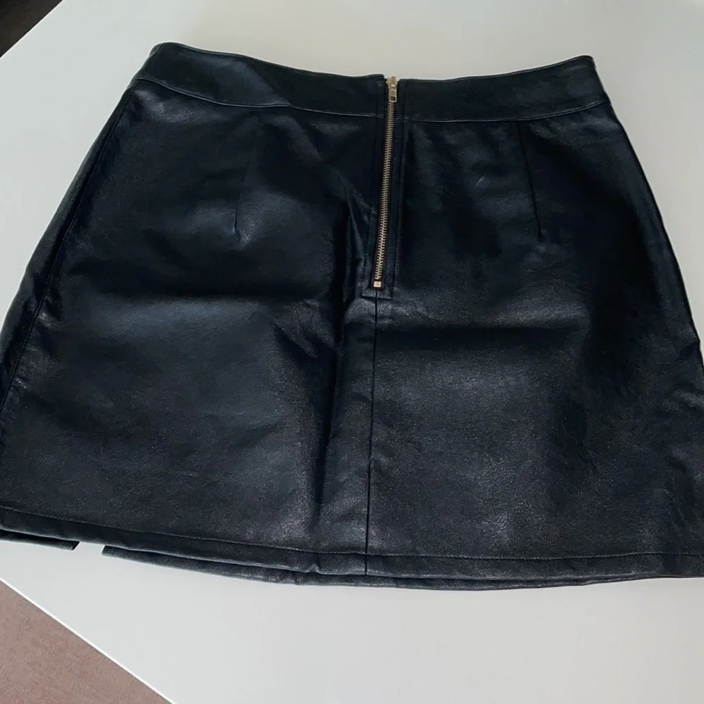 Lioness Slit Mini Leather Skirt
